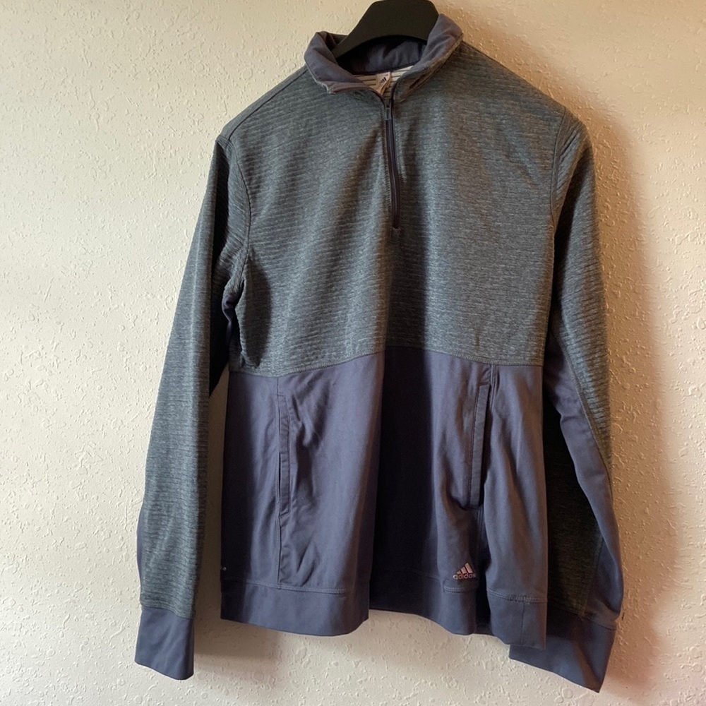 Women’s size extra-large, gray, pull over sweatshirt Adidas climbalite  T28